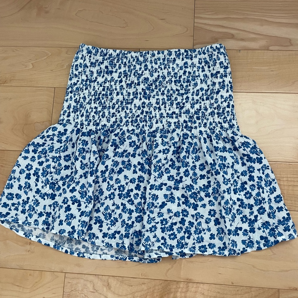 Isabelle’s cabinet skirt